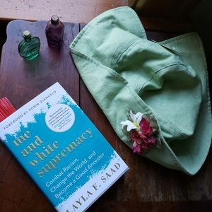 Vintage mint sun hat